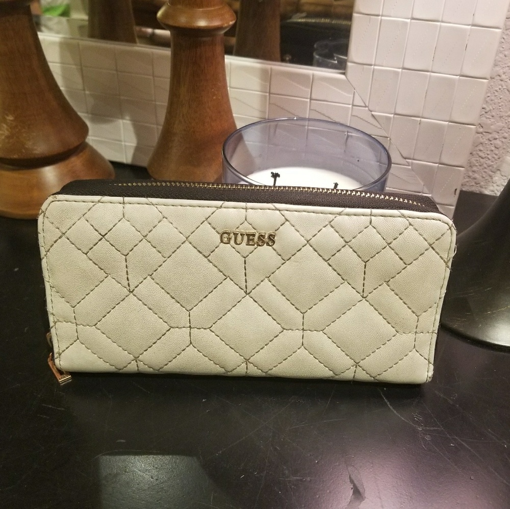 Guess wallet